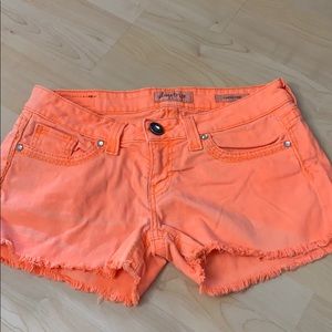 Daytrip Shortie Shorts 🧡